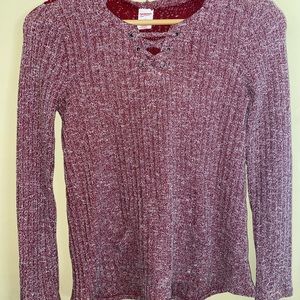 Reddish hoodie with pockets